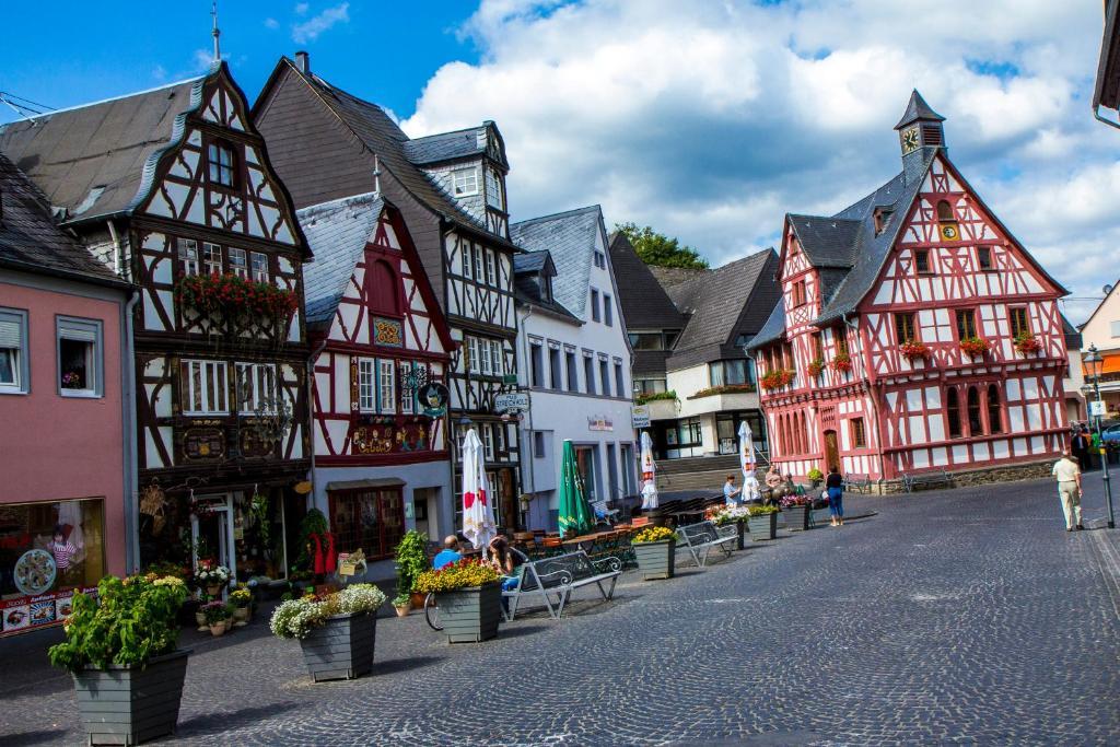 Akzent Hotel Restaurant Roter Ochse Rhens Bei Koblenz Exterior photo